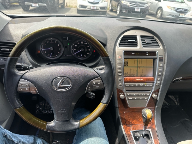 2010 Lexus ES 350 - Photo 11