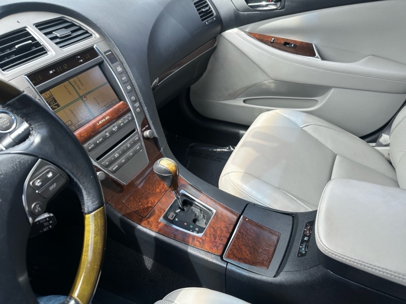 2010 Lexus ES 350 - Photo 10