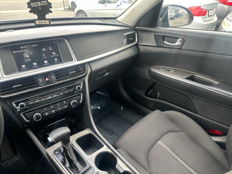 2020 Kia Optima LX - Photo 13