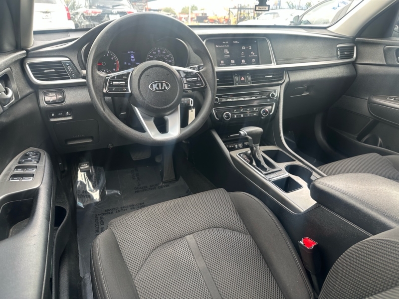2020 Kia Optima LX - Photo 9
