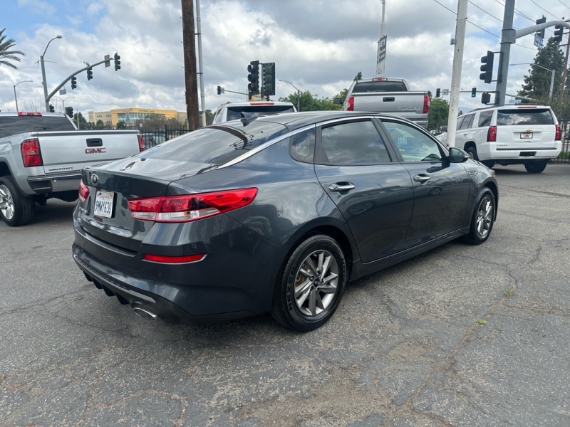 2020 Kia Optima LX - Photo 6