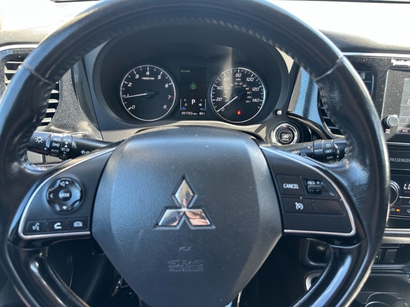 2017 Mitsubishi Outlander SEL - Photo 11