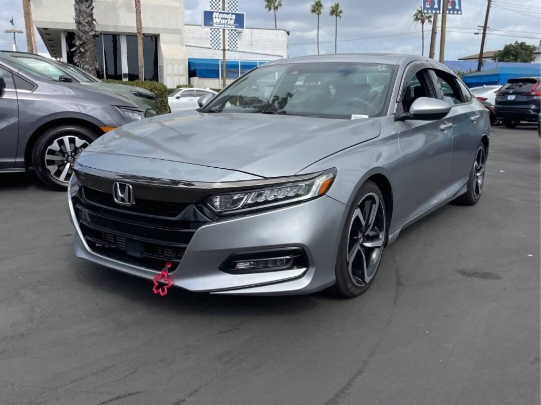 2018 Honda Accord Sport's photo
