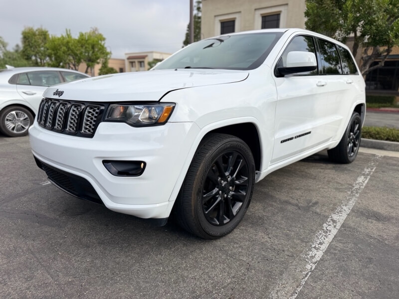 2018 Jeep Grand Cherokee Altitude's photo
