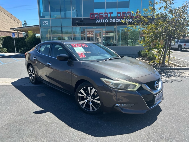 2016 Nissan Maxima S's photo