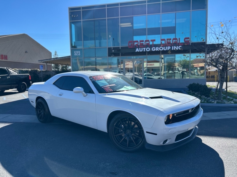 2015 Dodge Challenger R/T's photo