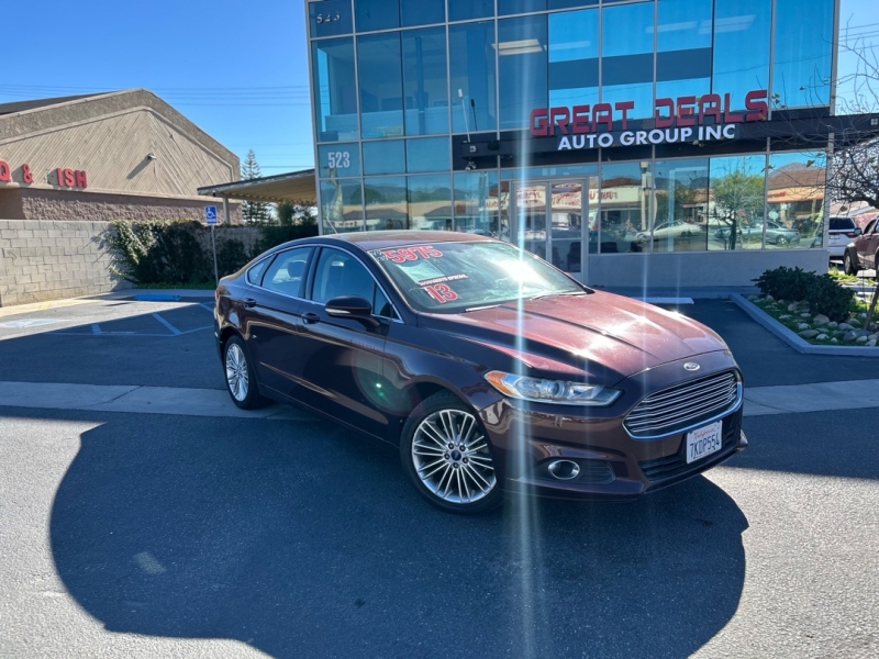 2013 Ford Fusion SE's photo