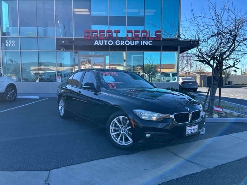 2017 BMW 3 Series 320i's photo