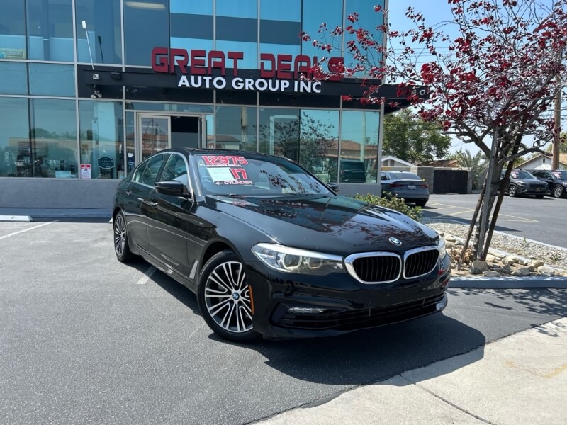 2017 BMW 5 Series 530i Sedan's photo