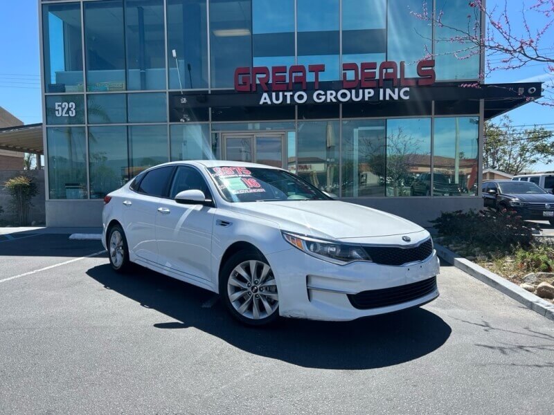 2016 Kia Optima LX AT's photo