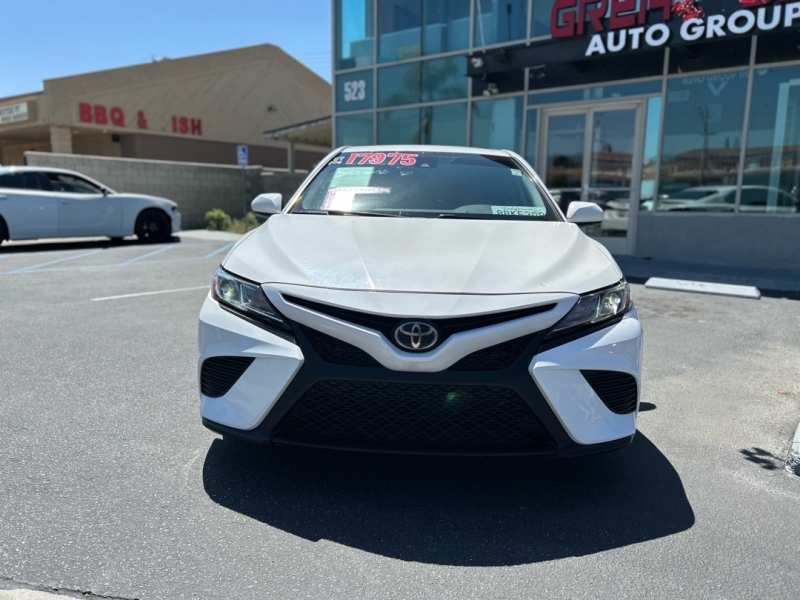 2019 Toyota Camry SE - Photo 6