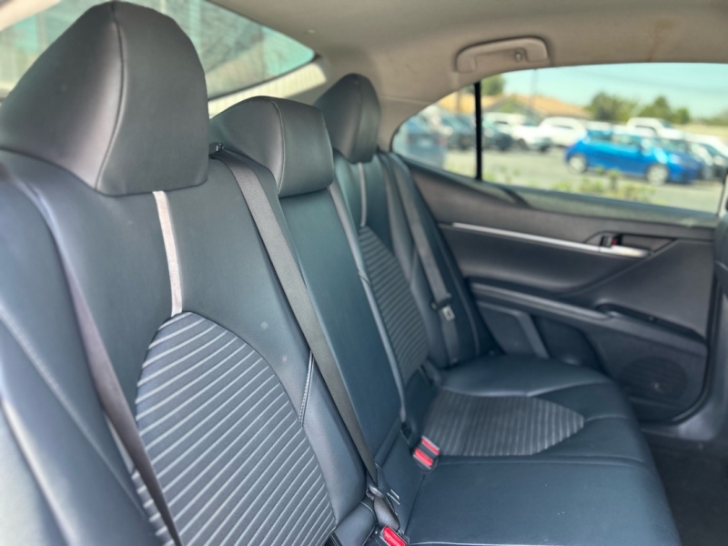 2019 Toyota Camry SE - Photo 13