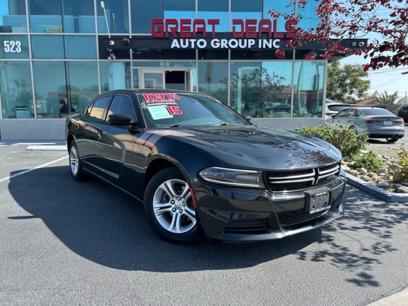 2015 Dodge Charger SE's photo