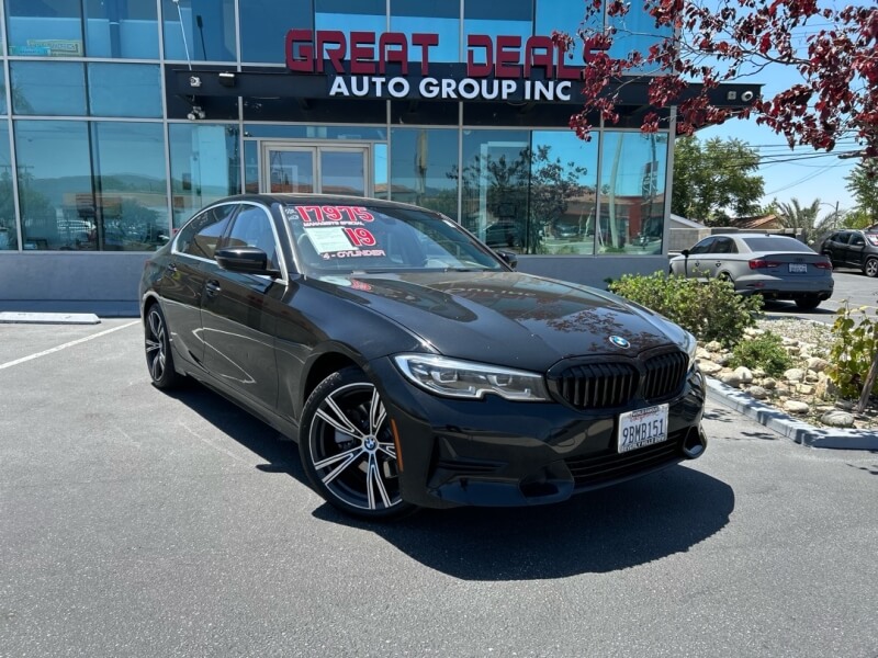 2019 BMW 3 Series 330i Sedan's photo