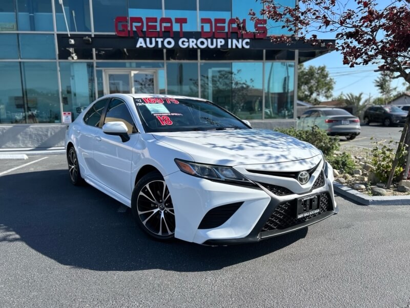 2018 Toyota Camry 2.5 Auto SE's photo