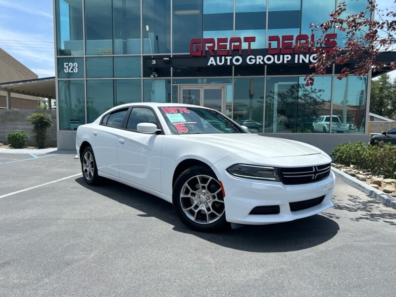 2015 Dodge Charger SE AWD's photo