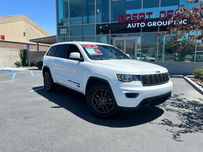 2016 Jeep Grand Cherokee Laredo 75th Anniversary Edition's photo