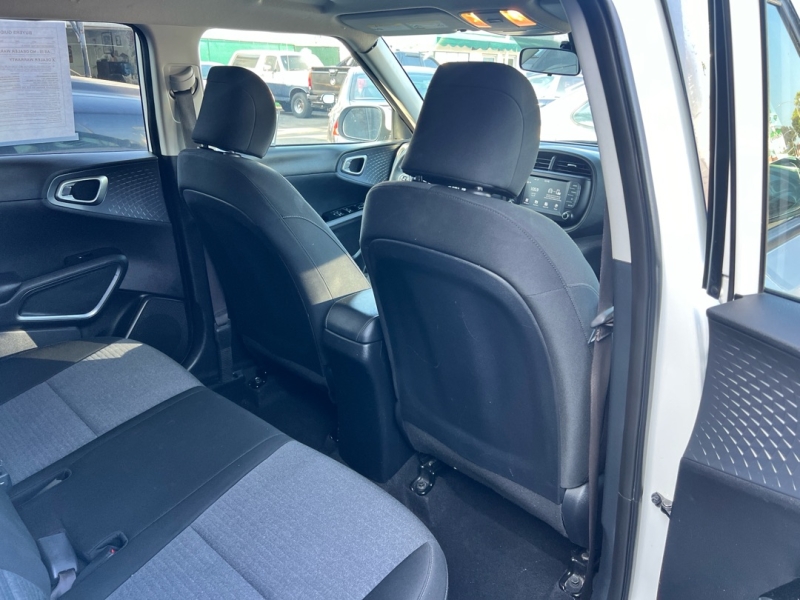 2020 Kia Soul S - Photo 17