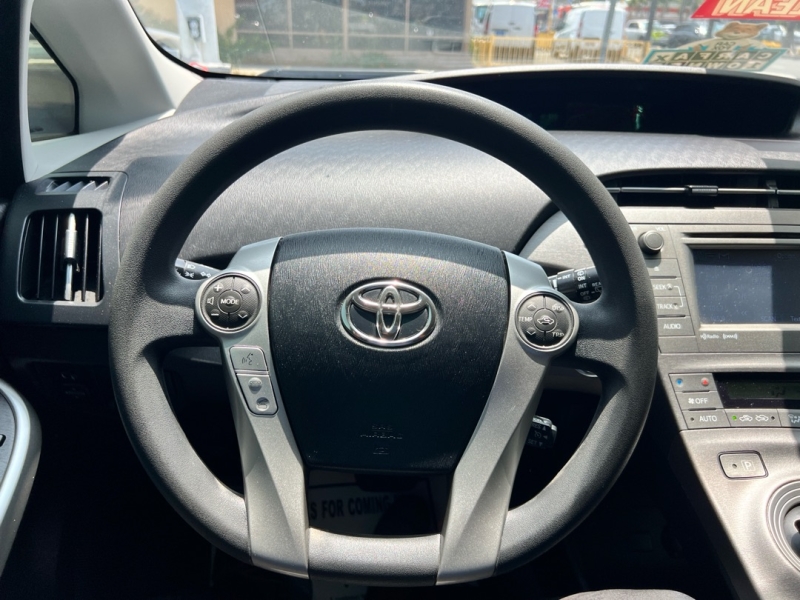 2015 Toyota Prius Four - Photo 23