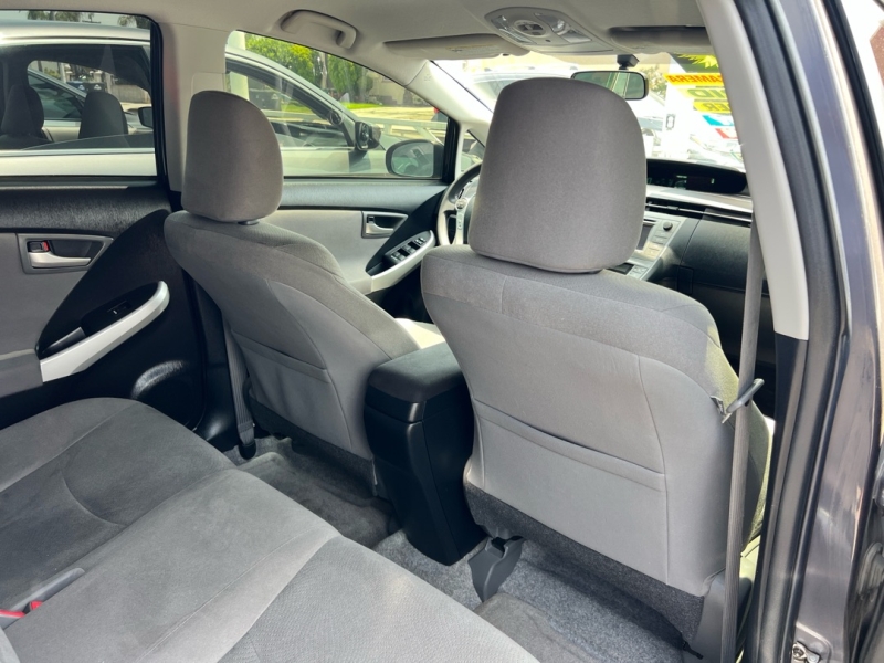 2015 Toyota Prius Four - Photo 17
