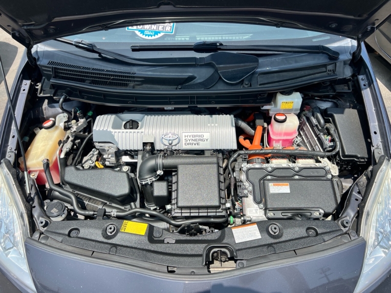 2015 Toyota Prius Four - Photo 28