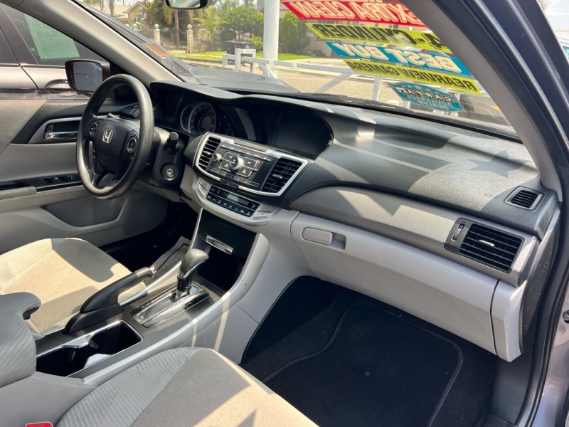 2015 Honda Accord LX - Photo 20