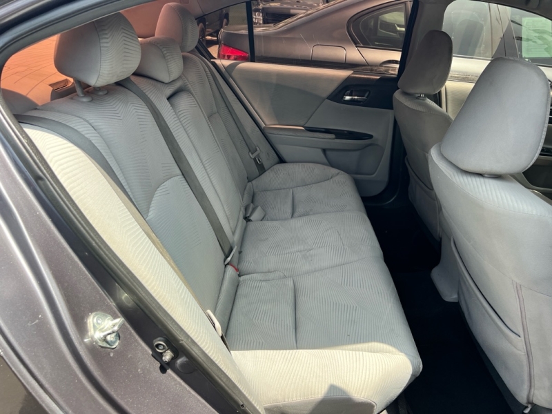 2015 Honda Accord LX - Photo 15