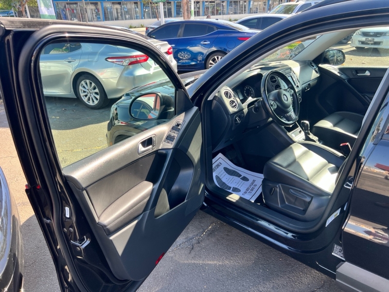 2017 Volkswagen Tiguan S - Photo 10