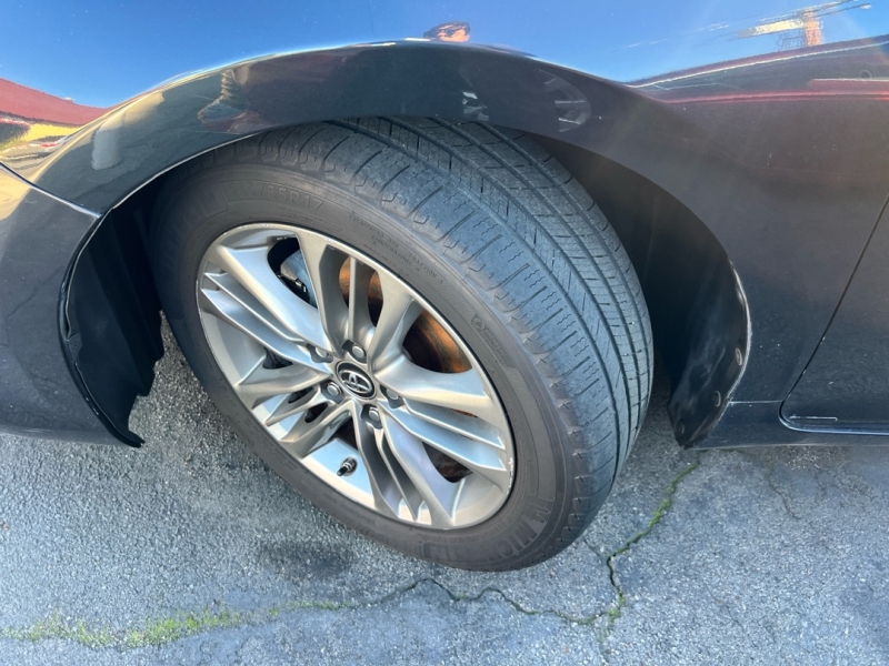 2016 Toyota Camry 36