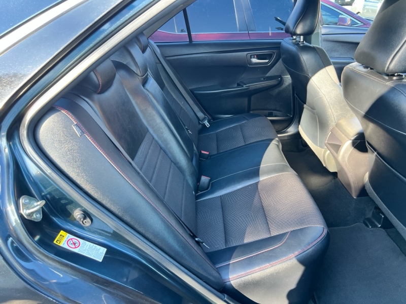 2016 Toyota Camry 16