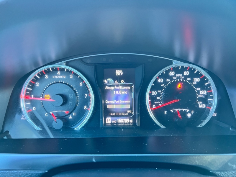 2016 Toyota Camry 28