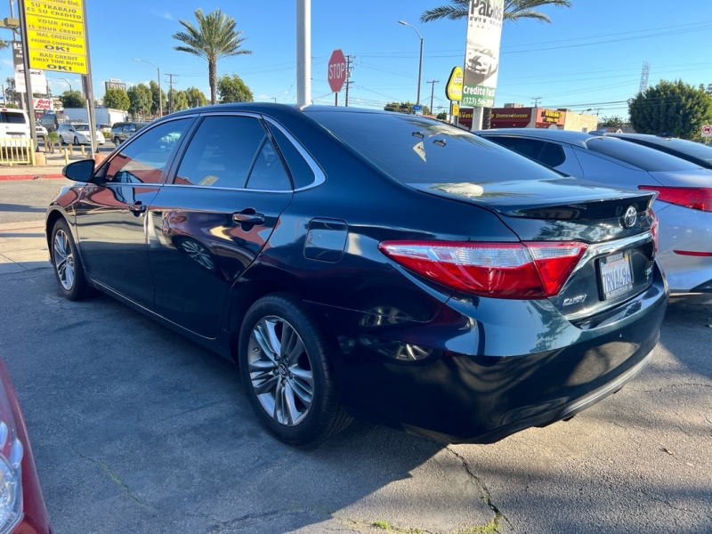 2016 Toyota Camry 2