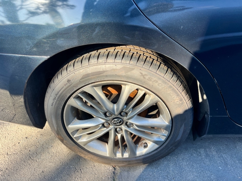 2016 Toyota Camry 32