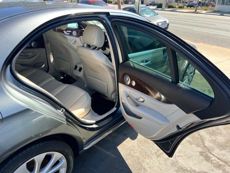 2017 Mercedes-Benz E-Class E300 - Photo 22