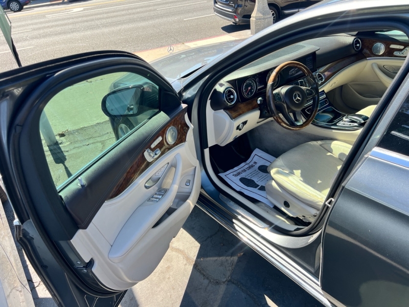 2017 Mercedes-Benz E-Class E300 - Photo 12