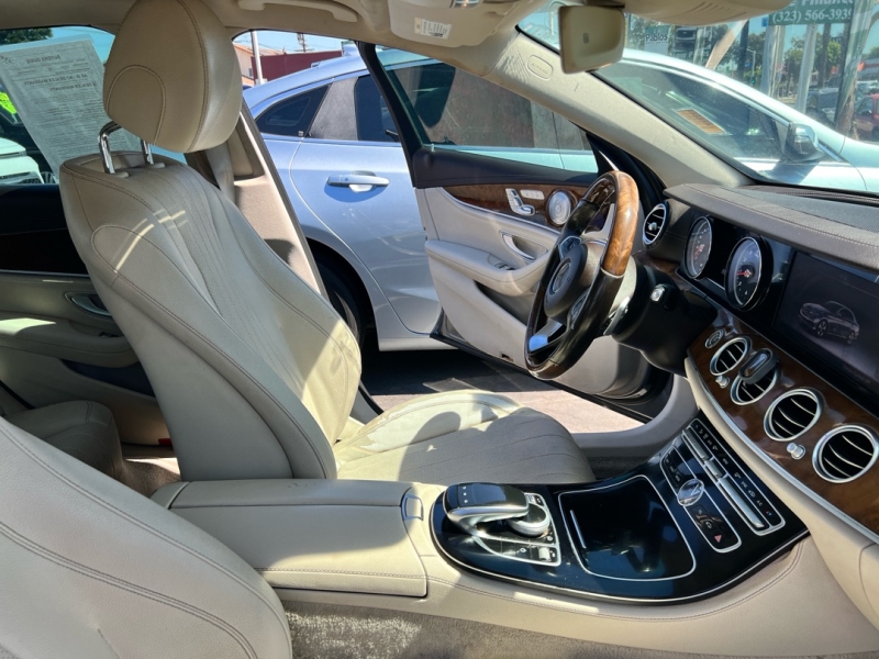 2017 Mercedes-Benz E-Class E300 - Photo 25