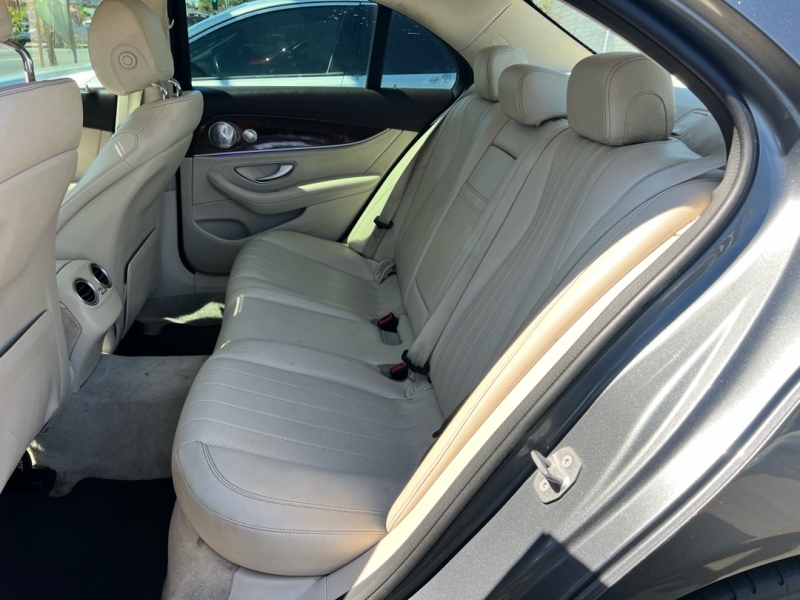 2017 Mercedes-Benz E-Class E300 - Photo 17