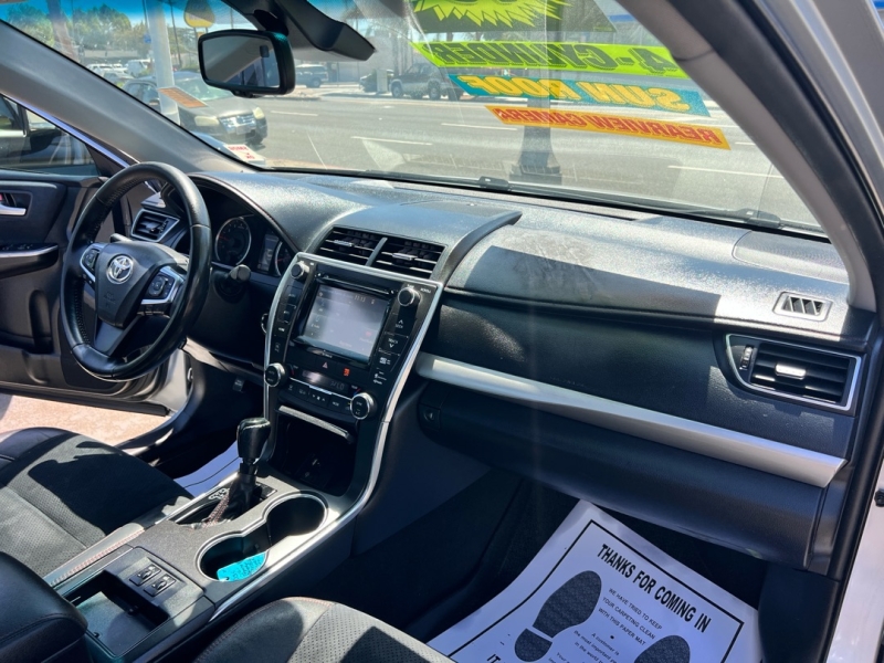 2016 Toyota Camry XSE - Photo 29