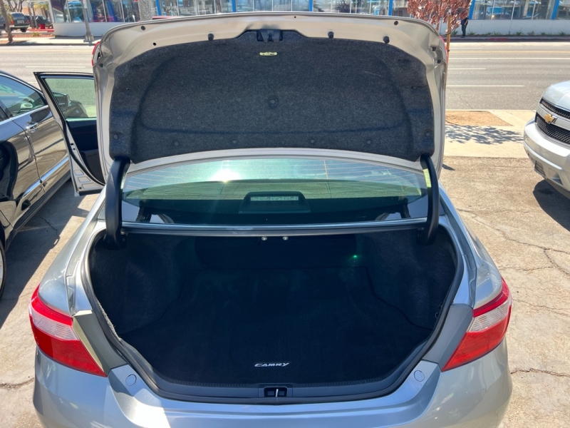 2016 Toyota Camry XSE - Photo 19