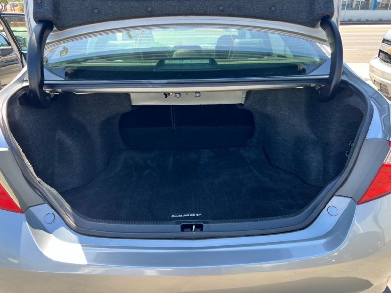 2016 Toyota Camry XSE - Photo 18