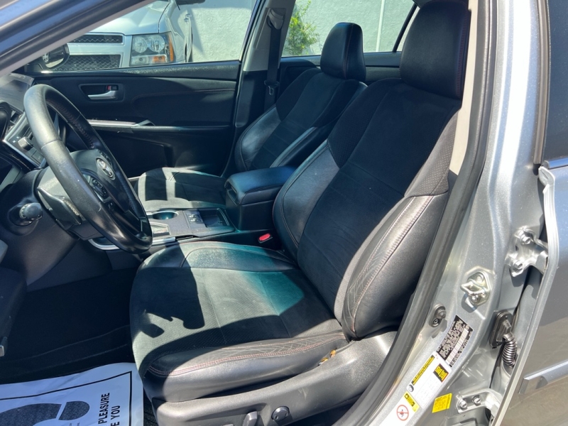 2016 Toyota Camry XSE - Photo 6