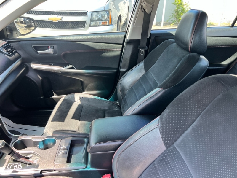 2016 Toyota Camry XSE - Photo 15