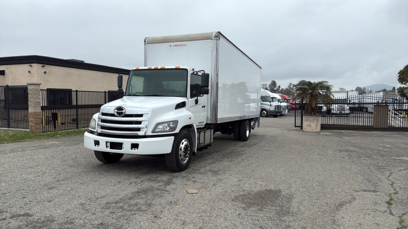 2018 HINO Conventional Type Truck