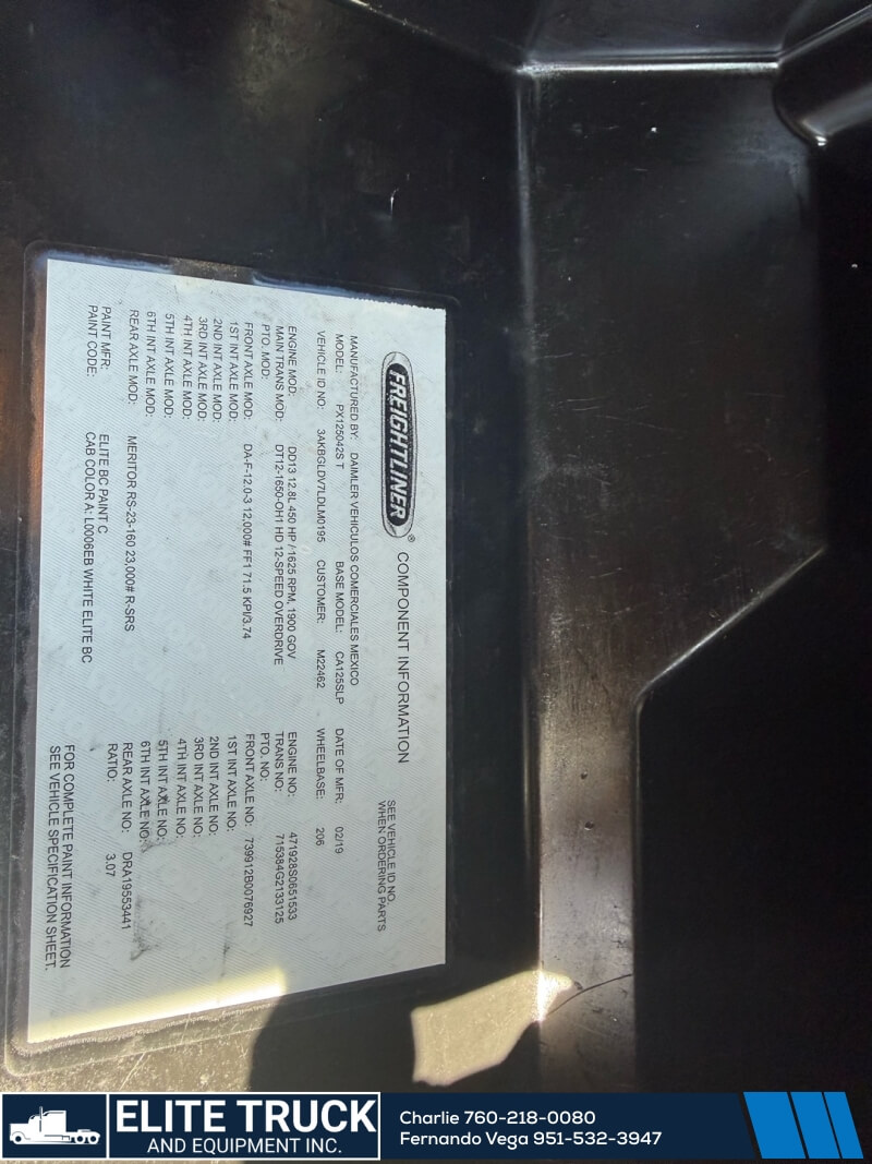 2020 FREIGHTLINER Cascadia