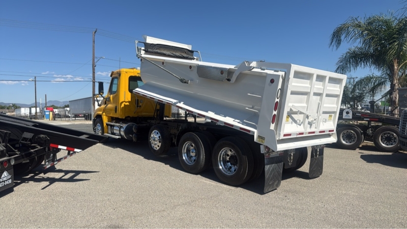 2014 FREIGHTLINER Cascadia 