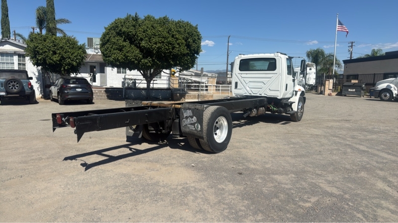 2018 INTERNATIONAL MA025 DuraStar 4300