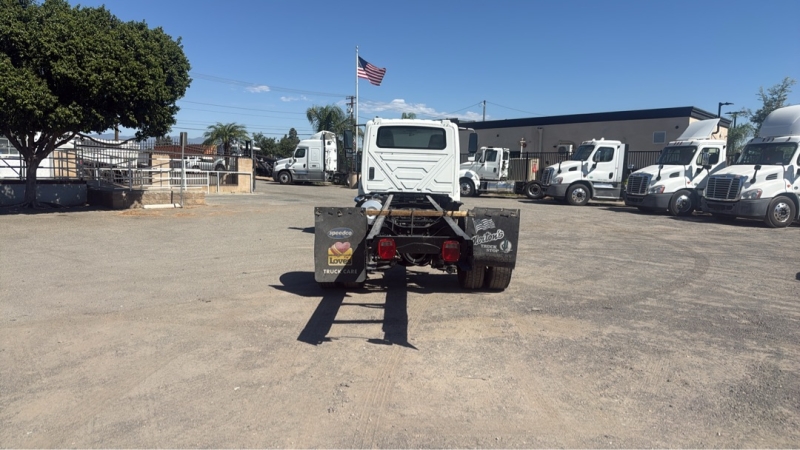 2018 INTERNATIONAL MA025 DuraStar 4300