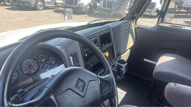 2018 INTERNATIONAL MA025 DuraStar 4300