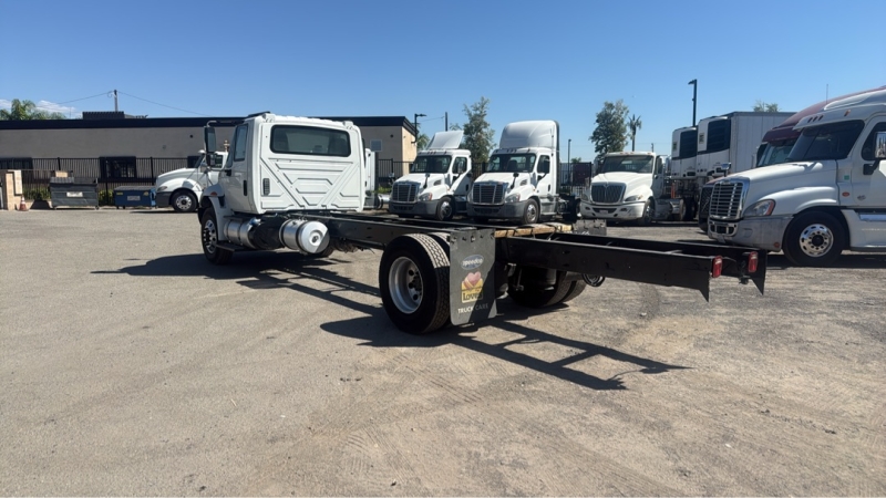 2018 INTERNATIONAL MA025 DuraStar 4300