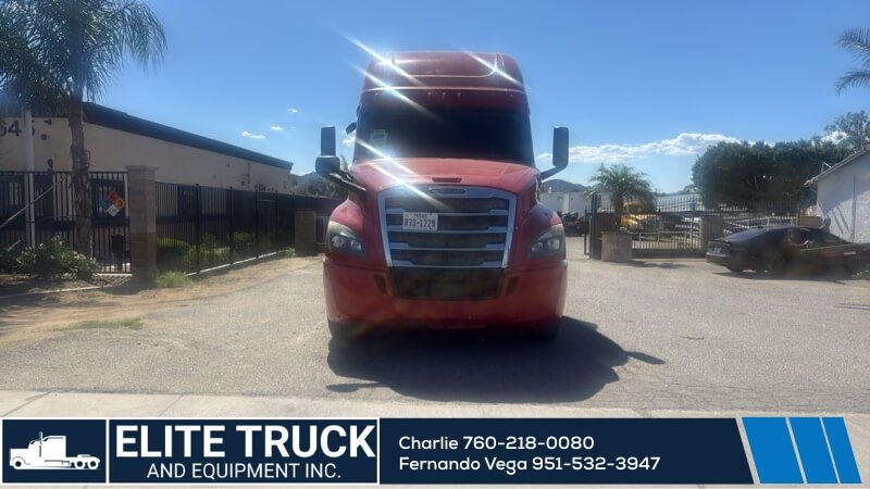 2019 FREIGHTLINER Cascadia 